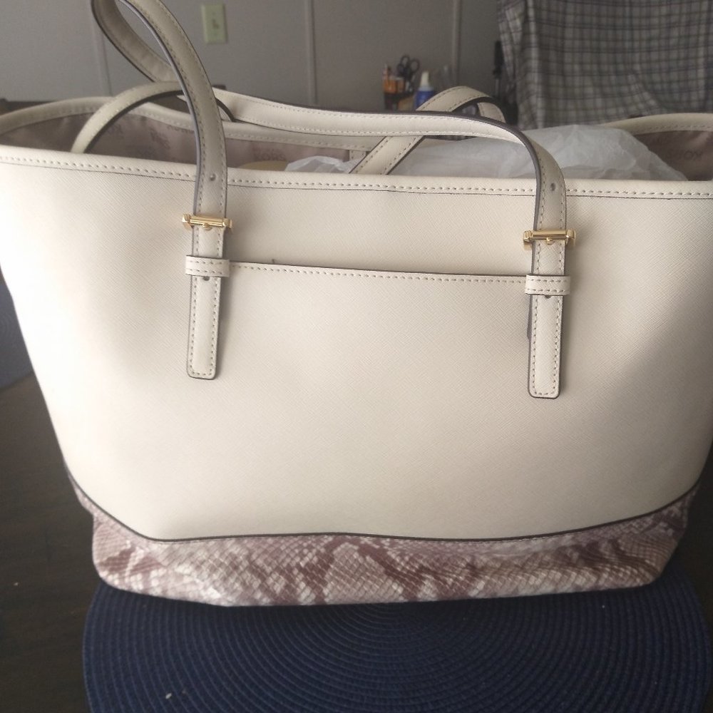 Michael Kors Hand Bag